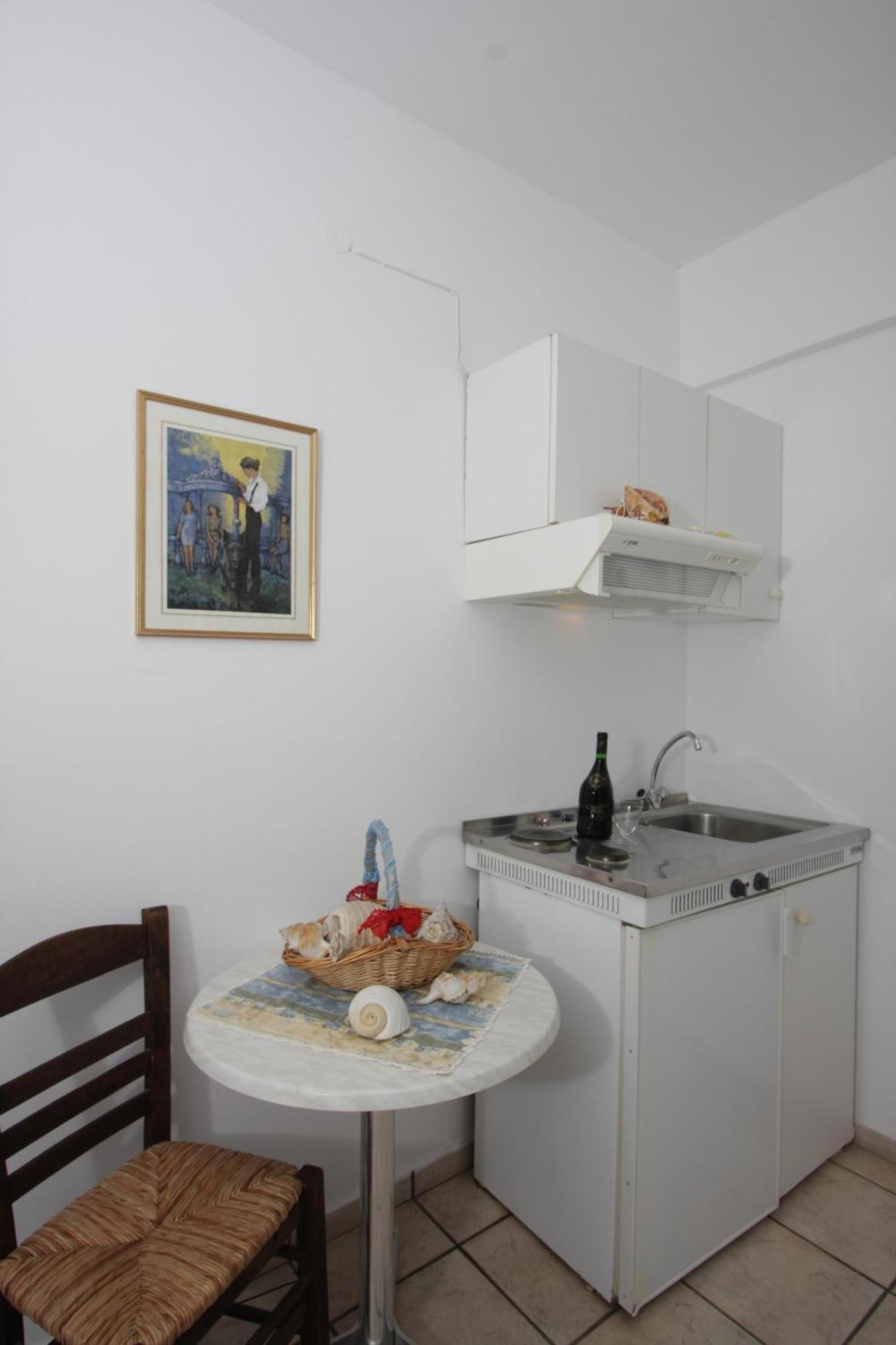 Manos Apartments Megas Gialos - Nites Luaran gambar