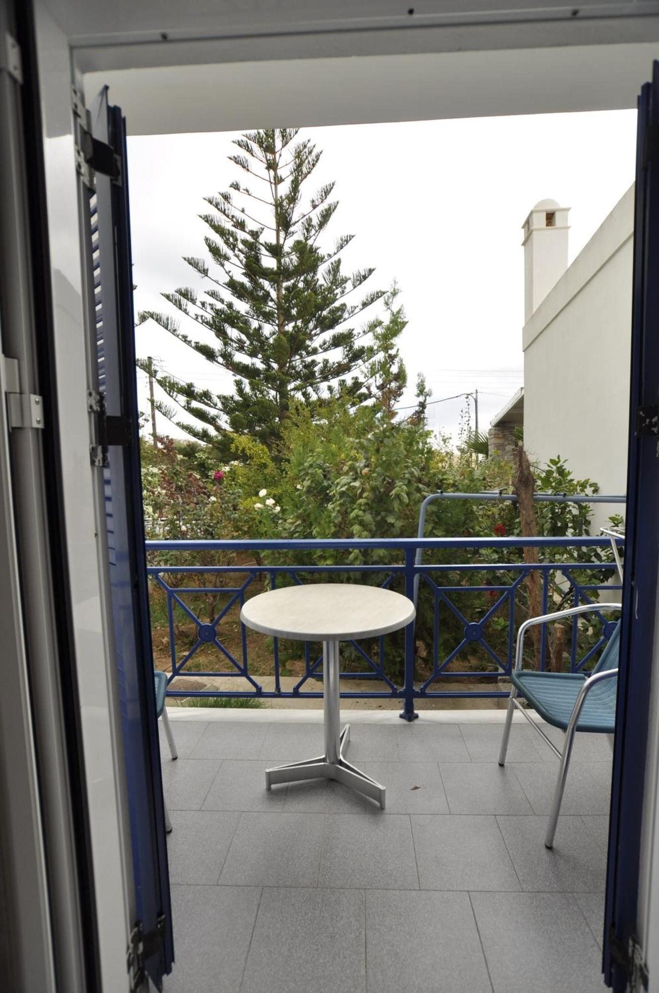 Manos Apartments Megas Gialos - Nites Bilik gambar