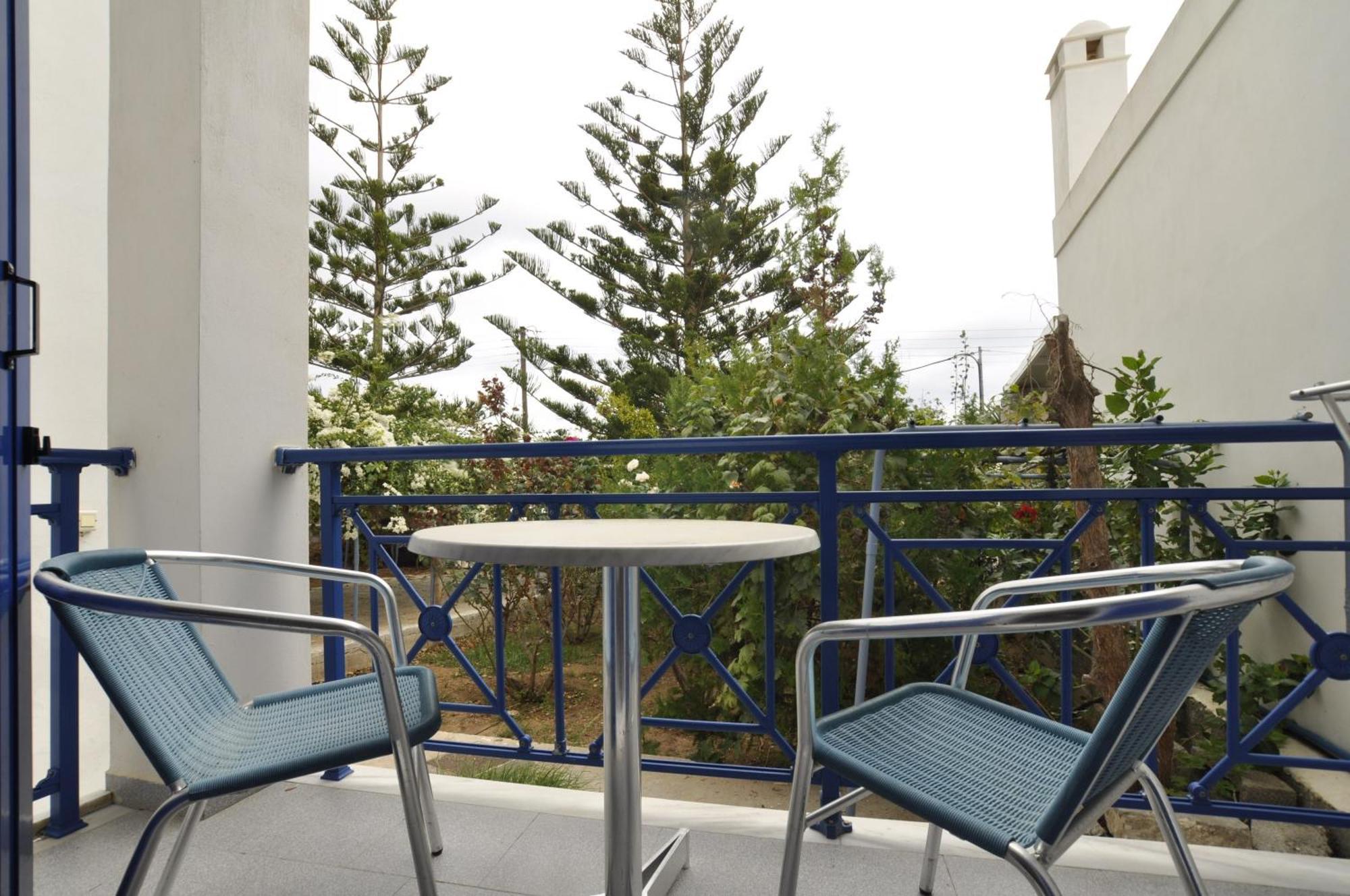 Manos Apartments Megas Gialos - Nites Bilik gambar