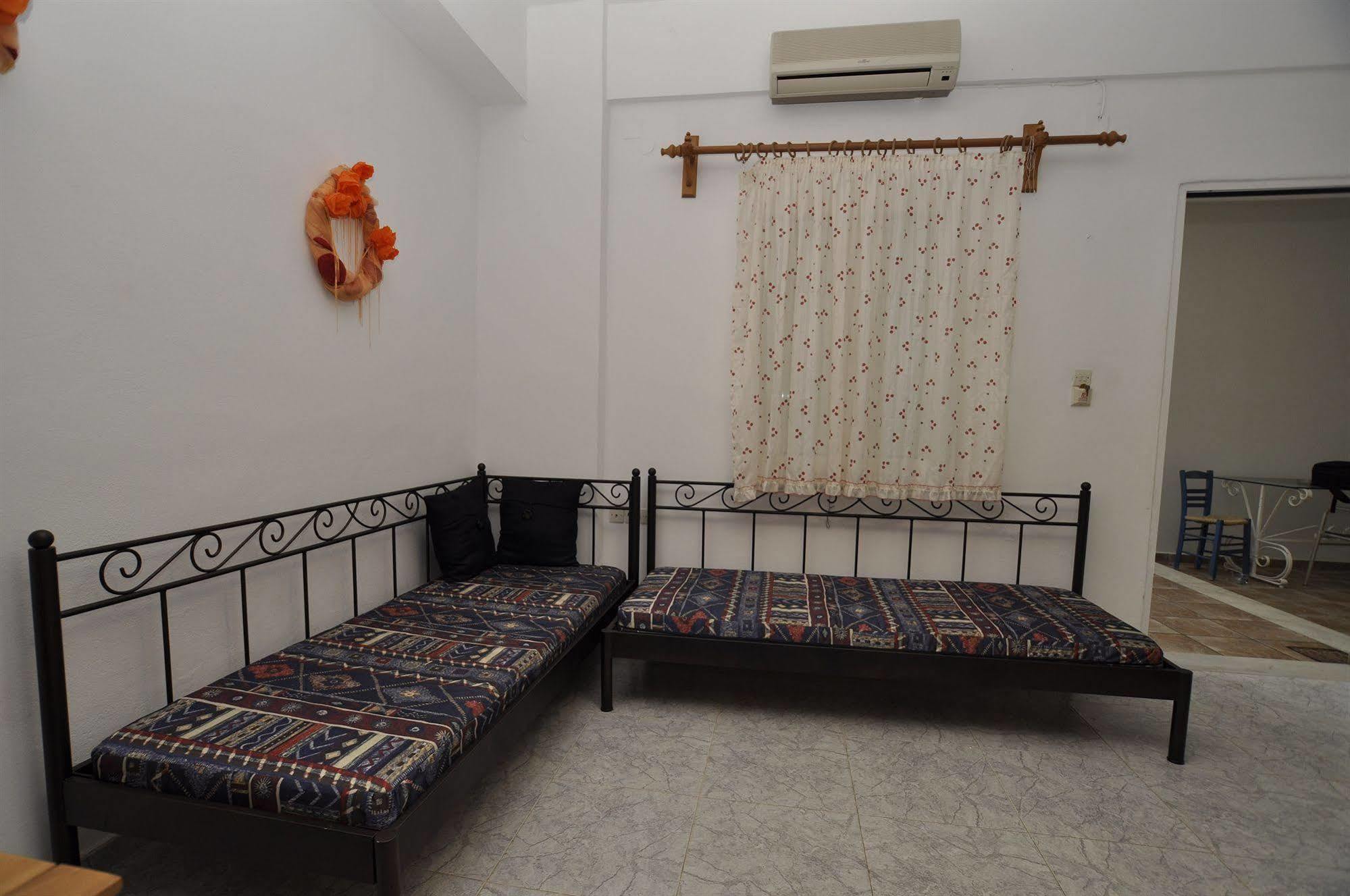 Manos Apartments Megas Gialos - Nites Luaran gambar